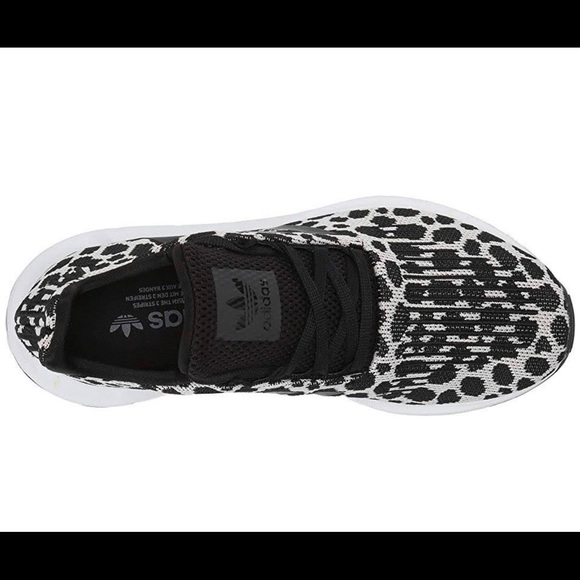 1st Ed. ADIDAS✖️LEOPARD PRINT SWIFT RUNS 🖤NWT in box - Picture 4 of 8